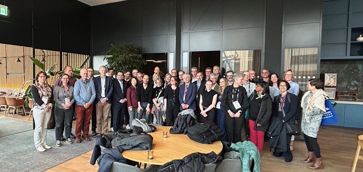 During #ESTRO24 we had my first editorial board meeting as editor in chief of the Green Journal. Wonderful group of dedicated experts. Very happy to work with them for the radonc community.