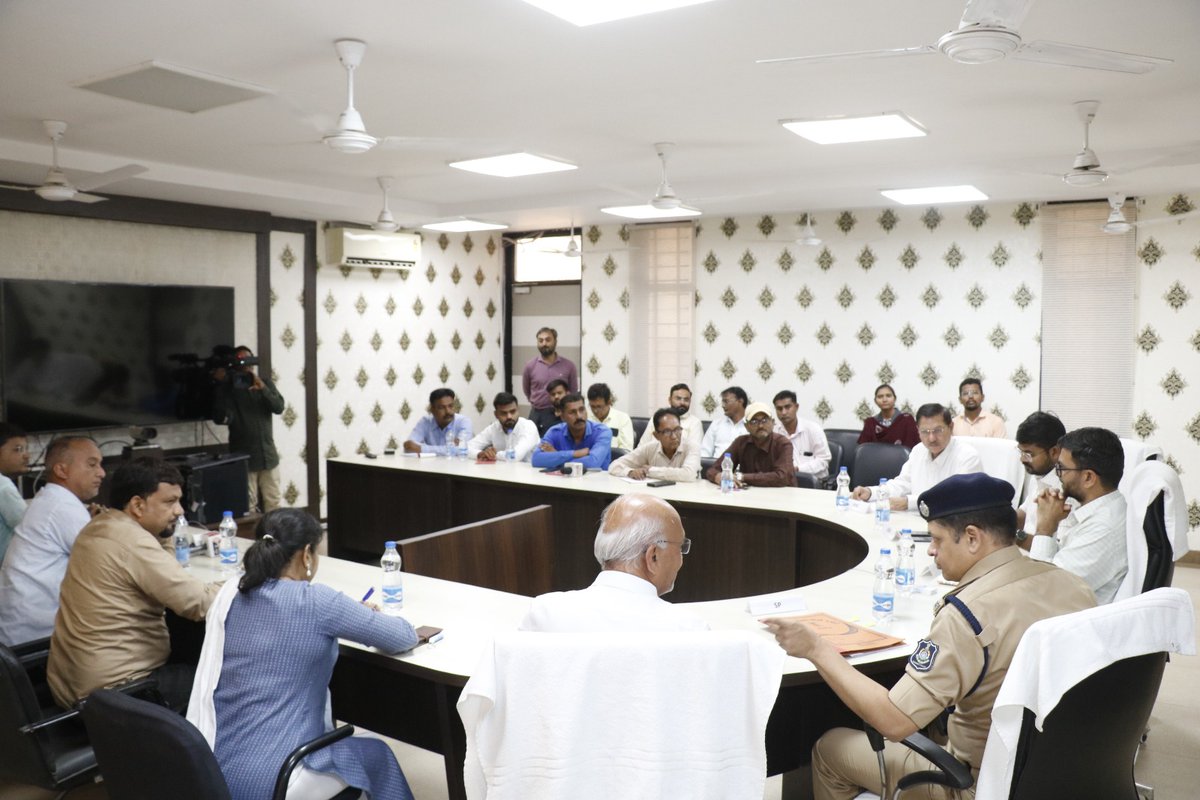 Collector Chhotaudepur tweet media