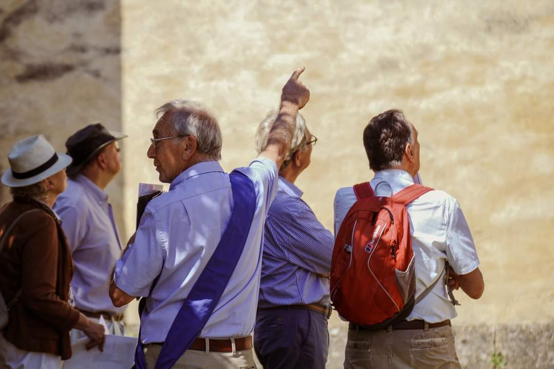 ⭐ Hourly Guided Tours ⭐ Did you know we offer hourly guided tours from Monday to Saturday, on the hour, from 11.00 am to 3.00 pm? wellscathedral.org.uk/your-visit/tou… #wellscathedral #wellssomerset #visitwells #englishcathedrals #guidedtours #tourguide #history #cathedral #architecture