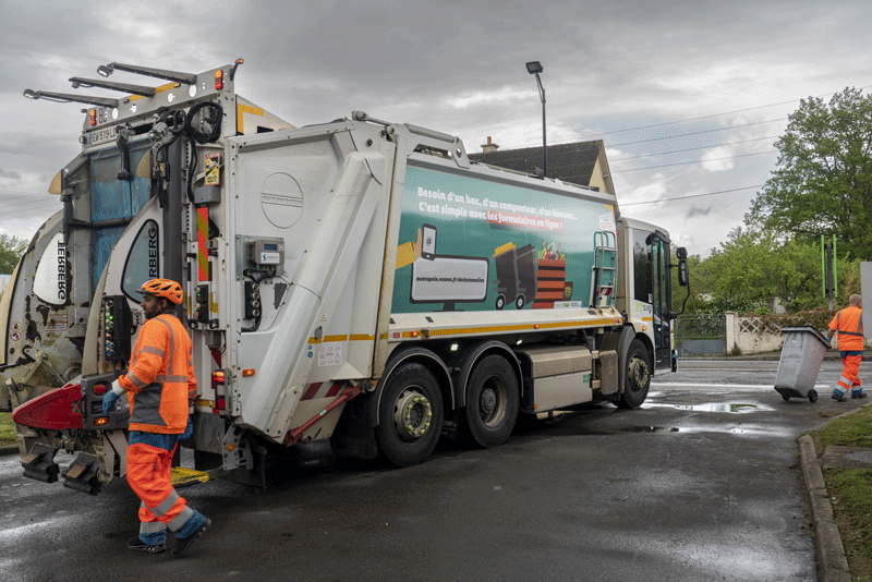 metropolerennes's tweet photo. ⚠En raison des jours fériés, les 8 et 9 mai, les #collectes des ordures ménagères et des emballages sont décalées pour les 43 communes de Rennes Métropole.
➡Les collectes prévues les 8, 9, et 10 mai sont décalées d'une journée.
➕https://t.co/cYjoSIQX3u #déchets https://t.co/eWoDErI4l9
