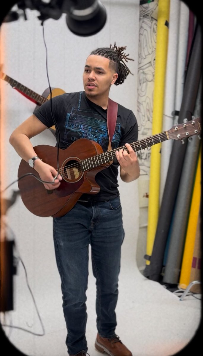 wheeeely's tweet image. Film Students from #leeds #photographystudio #airestreetworkshops
youtube.com/shorts/NBAzyI0…