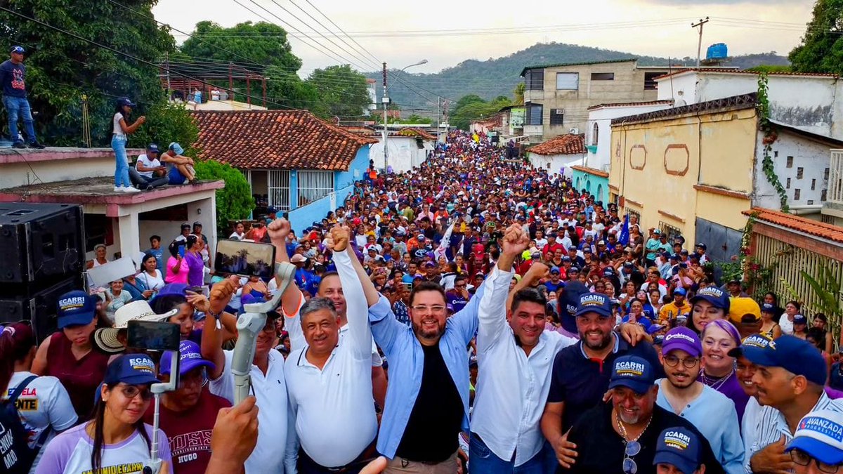 #06May #EcarriPresidente 🇻🇪📢FD: 'Una mayoría popular que nace desde los barrios, de los caseríos, de los campesinos, de la gente más humilde que queremos cambio'. Antonio Ecarri @Alfredobos1 @aecarri @AProgresistaVE @LapizVenezuela @CambiemosMC @VzlaEcologico @MINUNIDADVzla