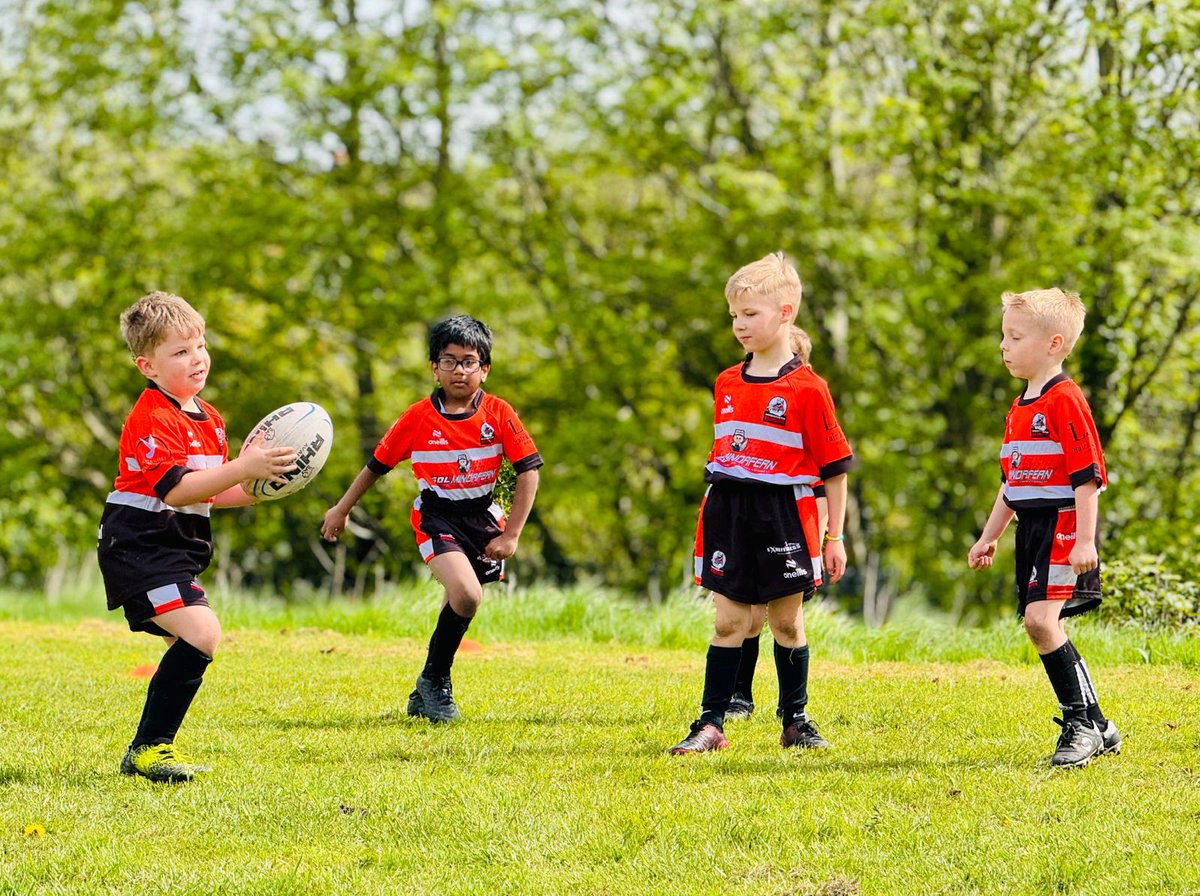 Our U6s were in action yesterday, against Leeds Underdogs 🏉 What a cracking morning of rugby we had. As always, the team did us proud 👏 #BarnsleyIsBrill #southyorkshirerugbyleague #rugbyfamily #juniorrugbyleague #barnsleyisbrill #uptheminers #rugbyleague #UpTheMiners