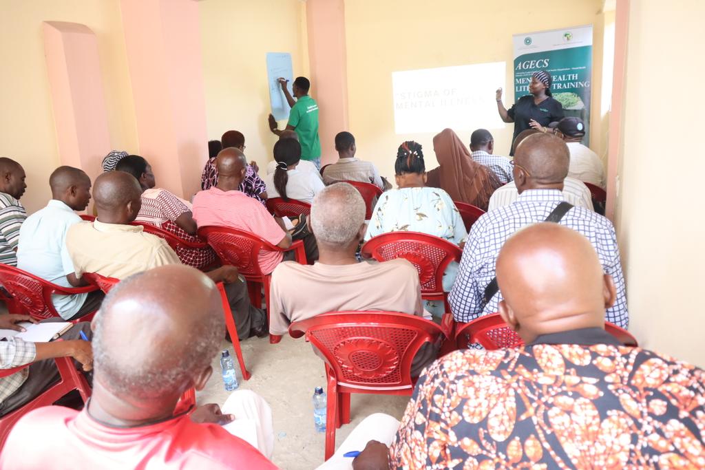 Day 1 of our @akuihd AGECS Mental Health Literacy Training. Thirty participants are present for today's session on Understanding Stigma & Discrimination of Mental Health. Destigmatizion of mental health is paramount and should be prioritized. #MentalHealthAwarenessMonth