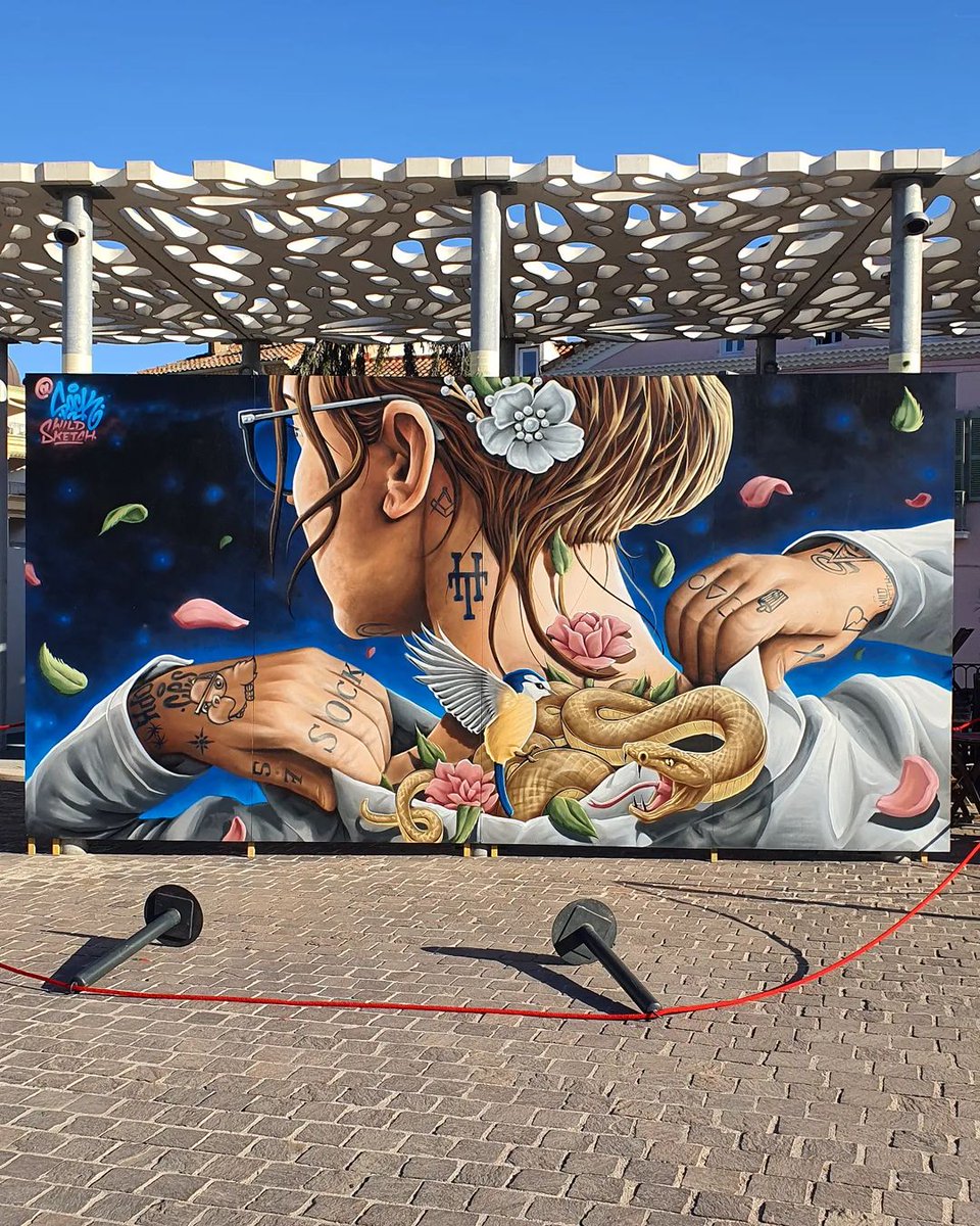 #Streetart by #Sockwildsketch @ #HyèreslesPalmiers, France, for #Festivalambiancesurbaines by #VilledHyères
More pics barbarapicci.com/2024/05/05/str…
#streetartHyèreslesPalmiers #streetartfrance #francestreetart #arteurbana #urbanart #murals #muralism #contemporaryart #artecontemporanea