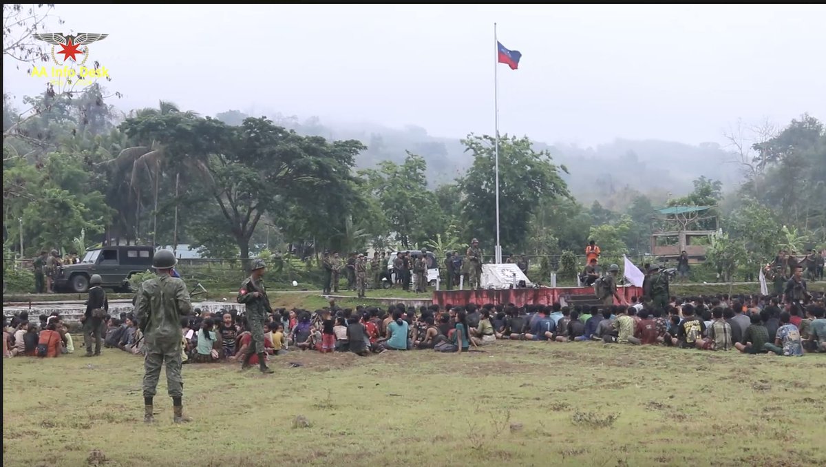 The Arakan Army has released a video showing the deputy commander of the headquarters of Military Operations Command 15 in Rakhine State’s Buthidaung Township and hundreds of his fellow soldiers surrendering last week. #WhatsHappeningInMyanmar  #JuntaTroopsRaiseWhiteFlag