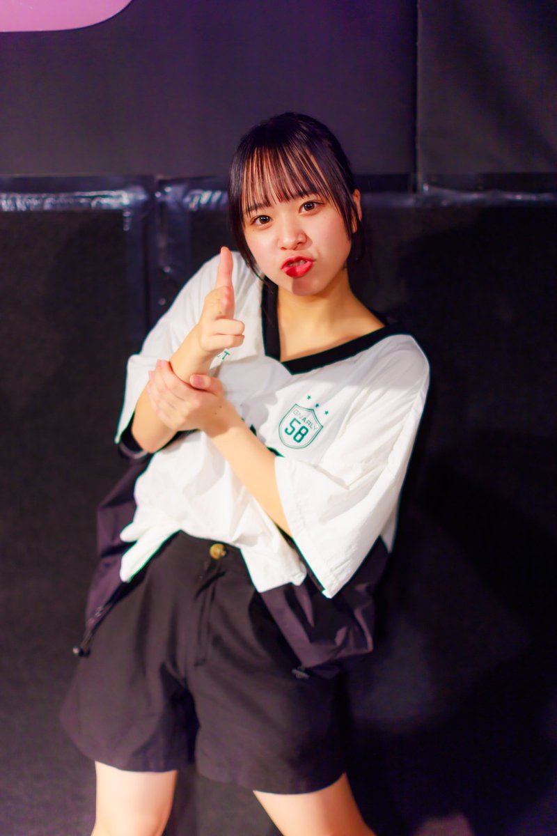 1jzgtevvti0405's tweet photo. QunQun☆RiniU こどもの日🎏私服ライブ🎤🎵
2024.05.05
#QunQunRiniU
#QunRiniU
#QunQun
#QunR
#きゅんきゅんりにゅ~
#エレガントプロモーション
#福岡アイドル
#LIVE_HOUSE_CB
#ちっちゃい子組
#葵ひなた
#南有紗
#佐々木るな https://t.co/pWLdi715Fg