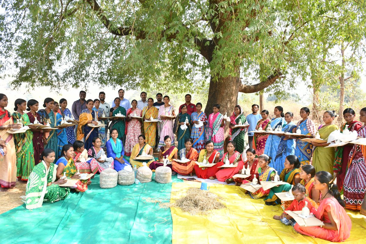 Women are learning to grow mushrooms in Kashipur block, Rayagada, Odisha. Along with guidance and training from experts, they are also provided with essential resources necessary for growing mushrooms. Interventions like these are being carried out as part of the UANAT program,