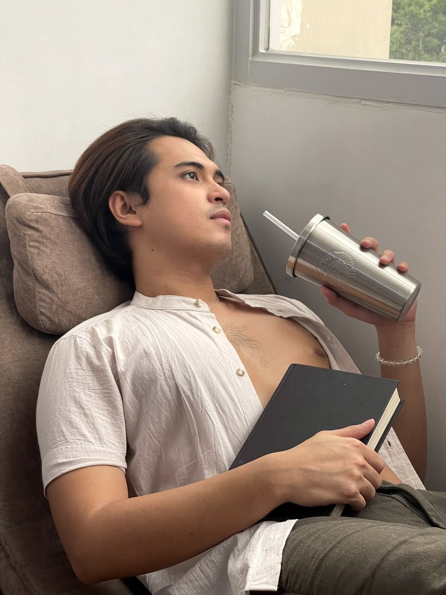 marlomortelpov's tweet photo. Yung nai-imagine mo yung nabasa mo. #tulala #lutang https://t.co/HoieNKiKVn