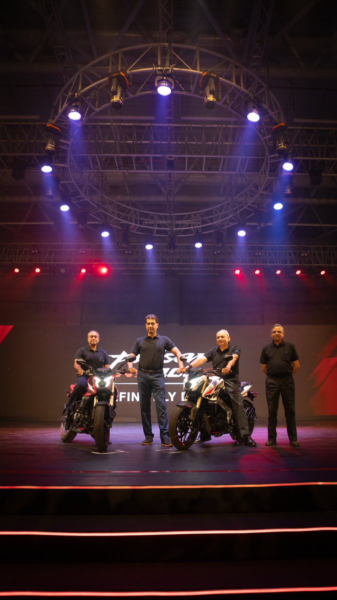 A 2-in-1 Mega event for the Biking World 🌏
The iconic Pulsar gets a new Tagline - #DefinitelyMale is now #DefinitelyDaring!
The line-up gets a flagship Pulsar - The Pulsar NS400Z! 🏍️
#PulsarNS400Z
#BiggestPulsarEver