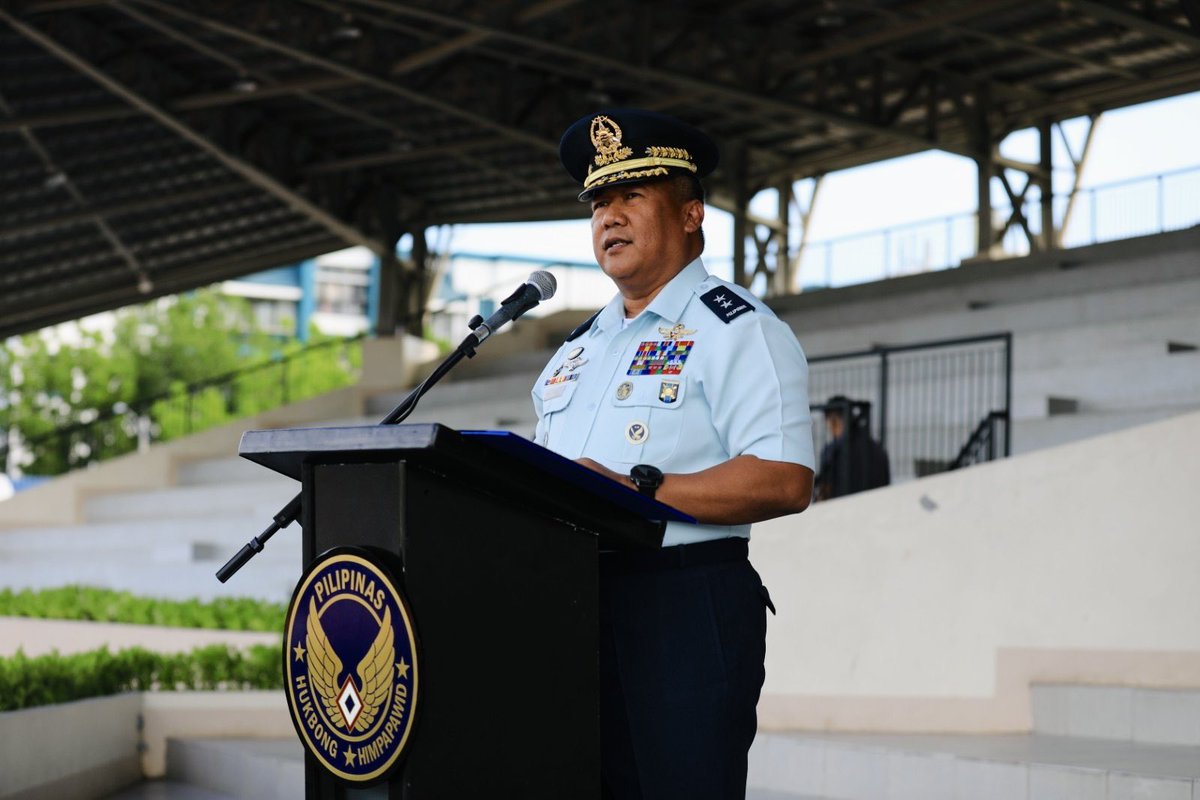 Outstanding Airmen recognized at Flag Raising Ceremony Full article:👇 paf.mil.ph/news-articles/… #AcceleratewithExcellence #GuardiansofourPreciousSkies #PAFyoucanTrust #AFPyoucanTrust #StrongAirForceStrongPHILIPPINES
