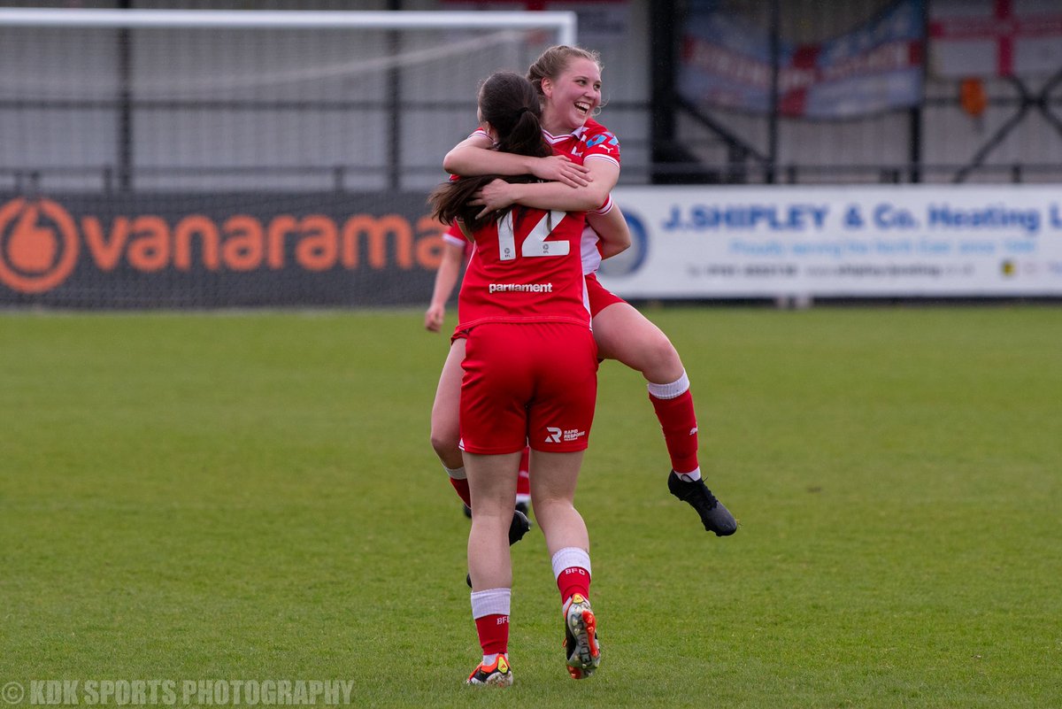 Last home game of the season @SSFCWomen v @BarnsleyFCW 1-5

@MarkCarruthers_  @67_balti @HerGameToo @pro_sportmedia 
@Daveyboy84 @FMA_Offical @ScarlettGowans1 @UKNikon 
#football #soccer @Dazzla84_SSFC @ideventphoto @tams
@PodcastMariners @nathanrbell2002 #sportsphotography #UTM