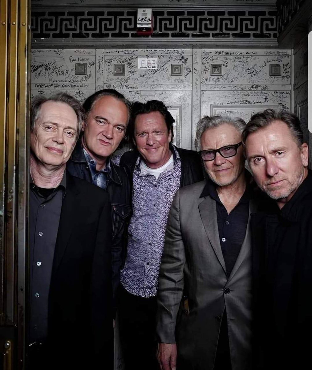 Steve Buscemi (Mr. Pink),Quentin Tarantino (Mr. Brown),Michael Madsen (Mr. Blonde),Harvey Keitel (Mr. White) ,Tim Roth (Mr. Orange).
#ReservoirDogs #LeIene #cultmovies