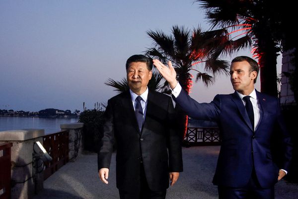 Séquence souvenir : quand la visite de Xi Jinping provoquait une pagaille monstre à Nice en 2019 ▶️france3-regions.francetvinfo.fr/provence-alpes… #Macron #XiJinping #Nice06 #diplomatie #France