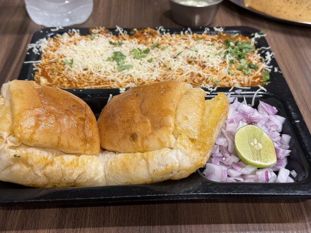 Just Mumbaiya Calories !!🤤❤️

#PavBhaji
