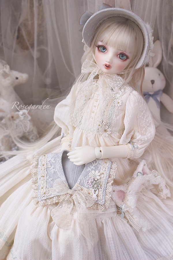 국내 선주문 안내 입니다.
Floretta Dress 와 Bubble cat 머리띠를
5월10일(오후 9시)부터 선주문 받습니다.
자세한 사항은 블로그m.blog.naver.com/curryno 를 참고 부탁드립니다.
본 게시글을 RT해 주신 한 분께 버블캣 머리띠를 보내드립니다.
당첨 발표일: 5월 13일.
이번 선주문도 잘 부탁드려요✨