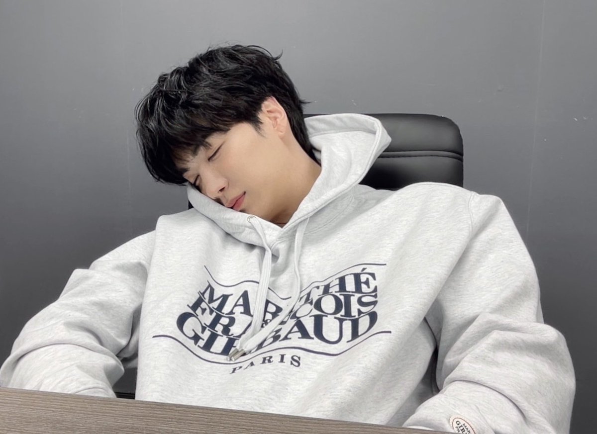 @a_pkjhday 어맛 큼 실...실수