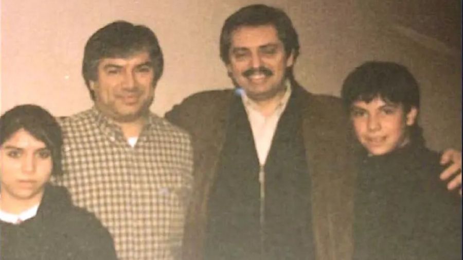 <a href="/alferdez/">Alberto Fernández</a> <a href="/cenitalcom/">Cenital</a> <a href="/ischargro/">Iván Schargrodsky</a> vos hiciste todo bien amigo... te salio bárbaro y aunque quedamos pata para arriba se nota que tus acuerdos con la casta siempre funcionaron y hoy estas en España pasándolo bárbaro... lo comprendemos muy bien pero irás en cana prontito