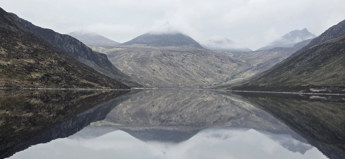 A walk in the Mournes #walking #silentvalley @OmaghWeather @AlanReynolds2 @angie_weather @barrabest