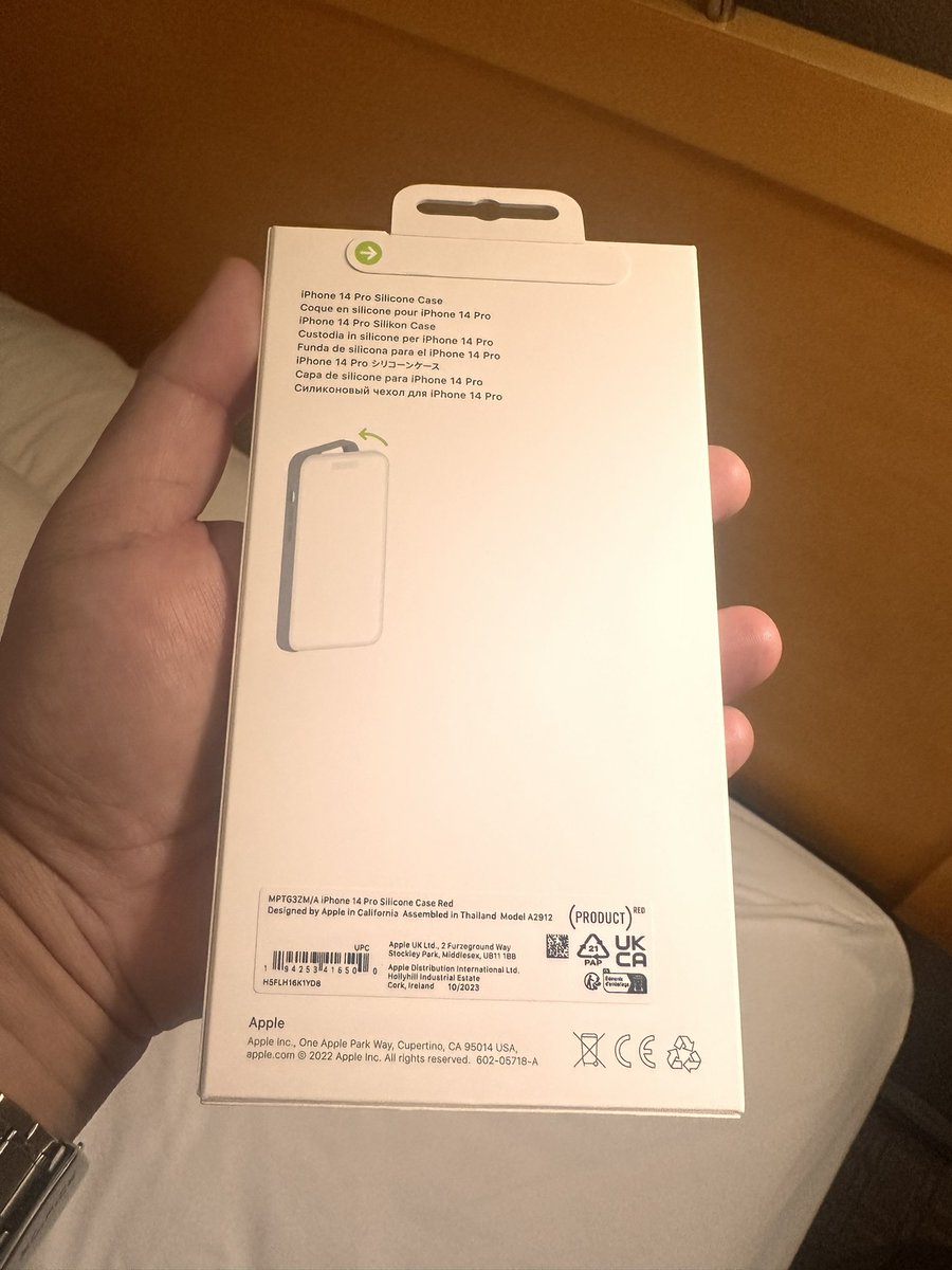 faraniva's tweet image. It’s time to back to (PRODUCT)red #Apple #Iphone14Pro #SiliconeCase #MagSafe