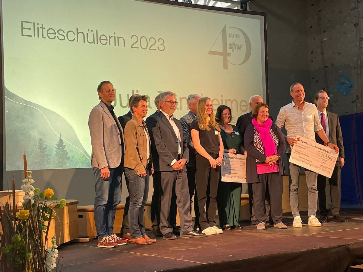 #Skiinternat #Furtwangen feiert 40-jähriges Bestehen! Junge Athletinnen & Athleten haben hier die Möglichkeit, #Schule & #Leistungssport zu vereinen. Kultus- & Sportministerin Schopper sagt: „40 Jahre Skiinternat Furtwangen sind eine bundesweit einmalige Erfolgsgeschichte.“ #twlz