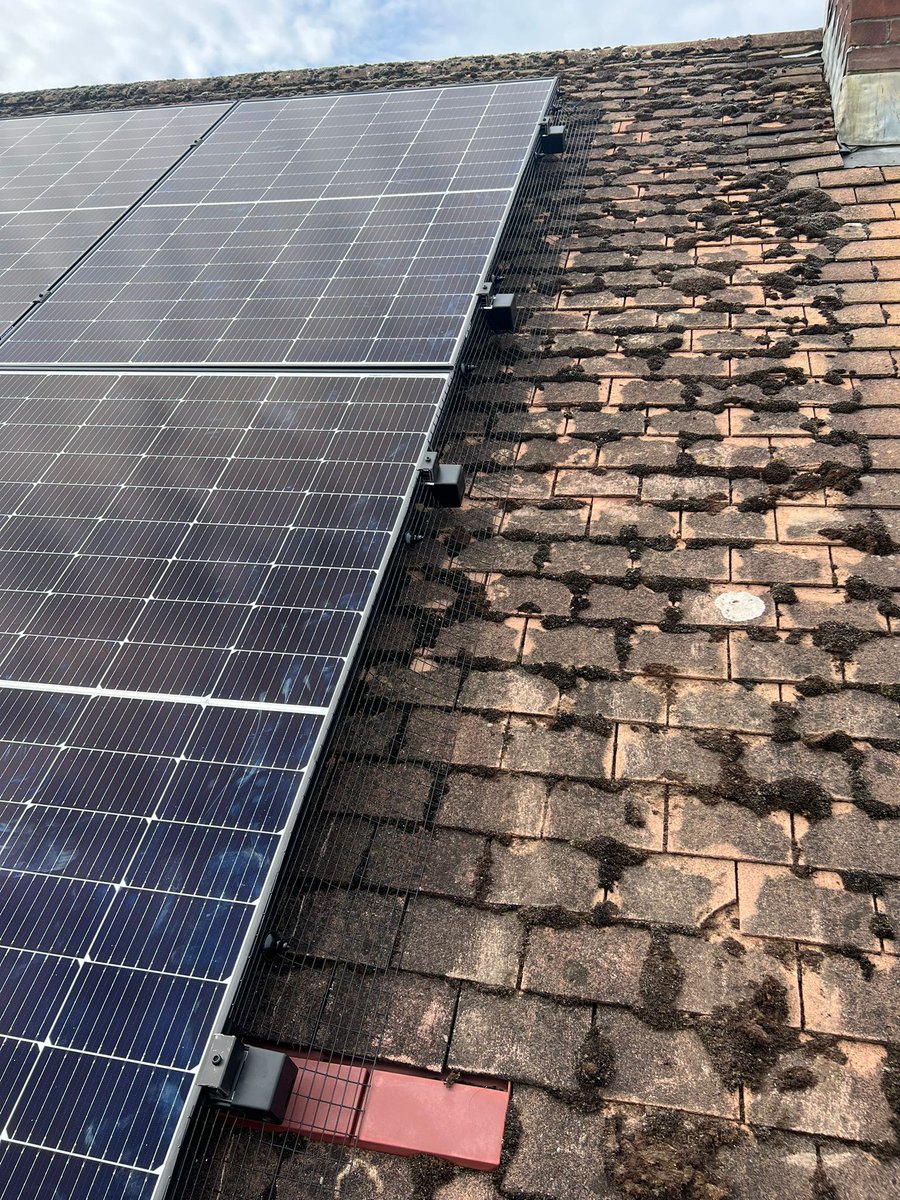 Check out this recent solar install our team completed for a customer in Winchester!

#solarinstallation #energytechnology  #solarpanels #solarpanel #SolarPower #BatteryStorage #solarinstallerUK #solarPV #SaveOnBills #RenewableChoices #solarPVinstaller #solarPVinstallerHampshire