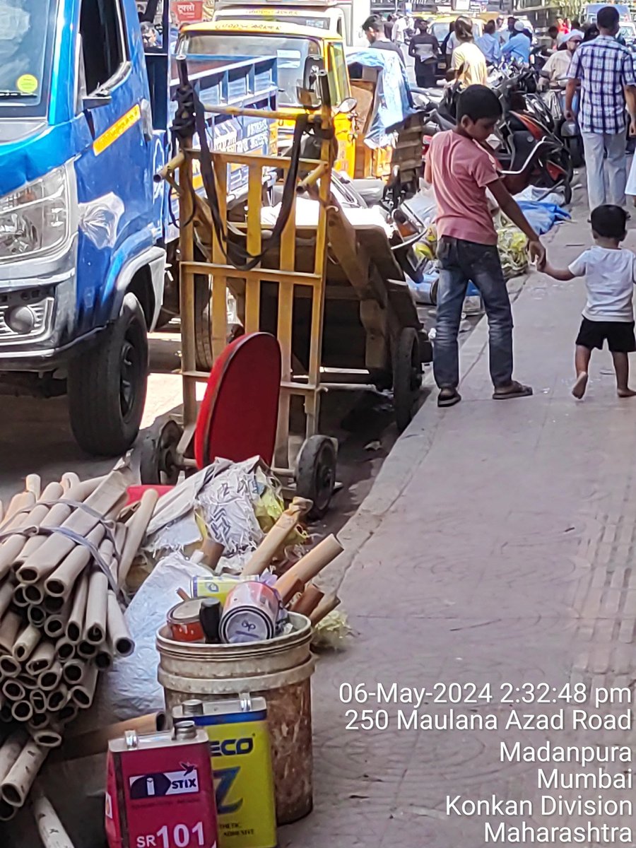 @bmcmumbai @mybmc @mybmcWardE ATTN- Encroachment team, Two wheeler Handcarts parked on road. LOC # Navdeep Lime Depot, 5/250-Maulana Azad Road, Opp Nagori Clinic, next to S.K.Medicals, M-8.HOD- TAPASYA DHAMANE require complaints why no Suo-Moto action, May be Hafta on time.