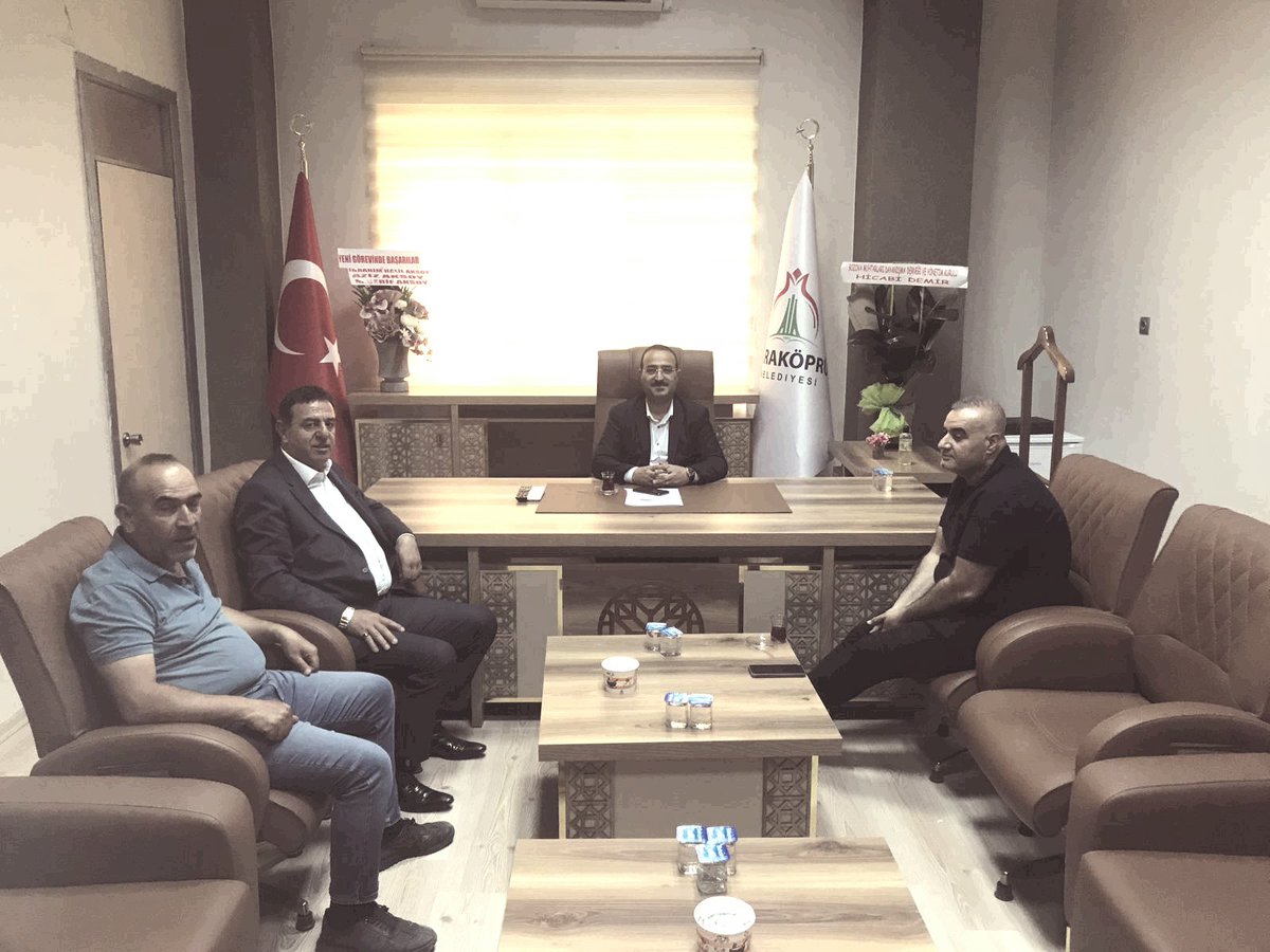 Sn.Ahmet Aksoy başkanımızı, Süleyman Kılıç ve Nihat Aksoy kardeşlerimle ziyaret edip, hayırlı olsun dileklerimizi ilettik. Üstün başarılar dilerim.