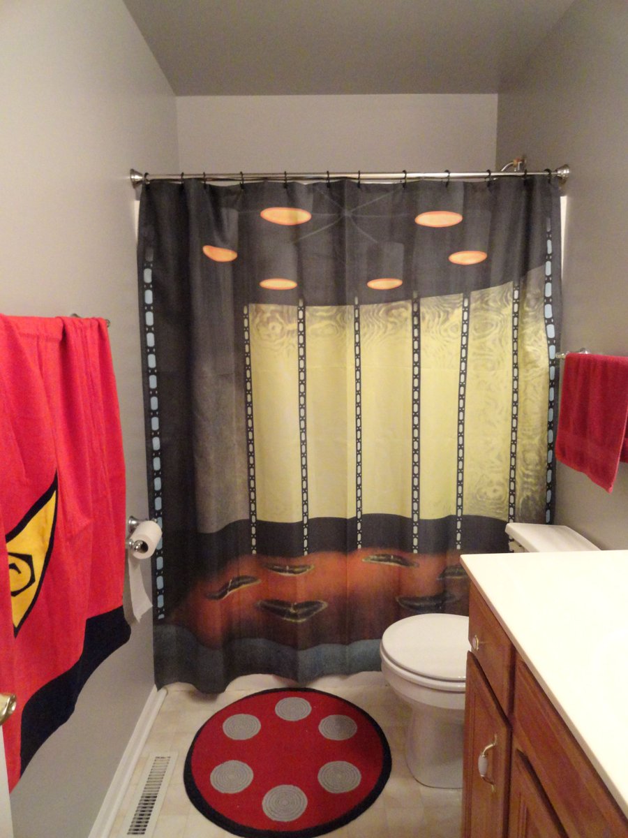 I want my bathroom to look like this! 😍 @StarTrek