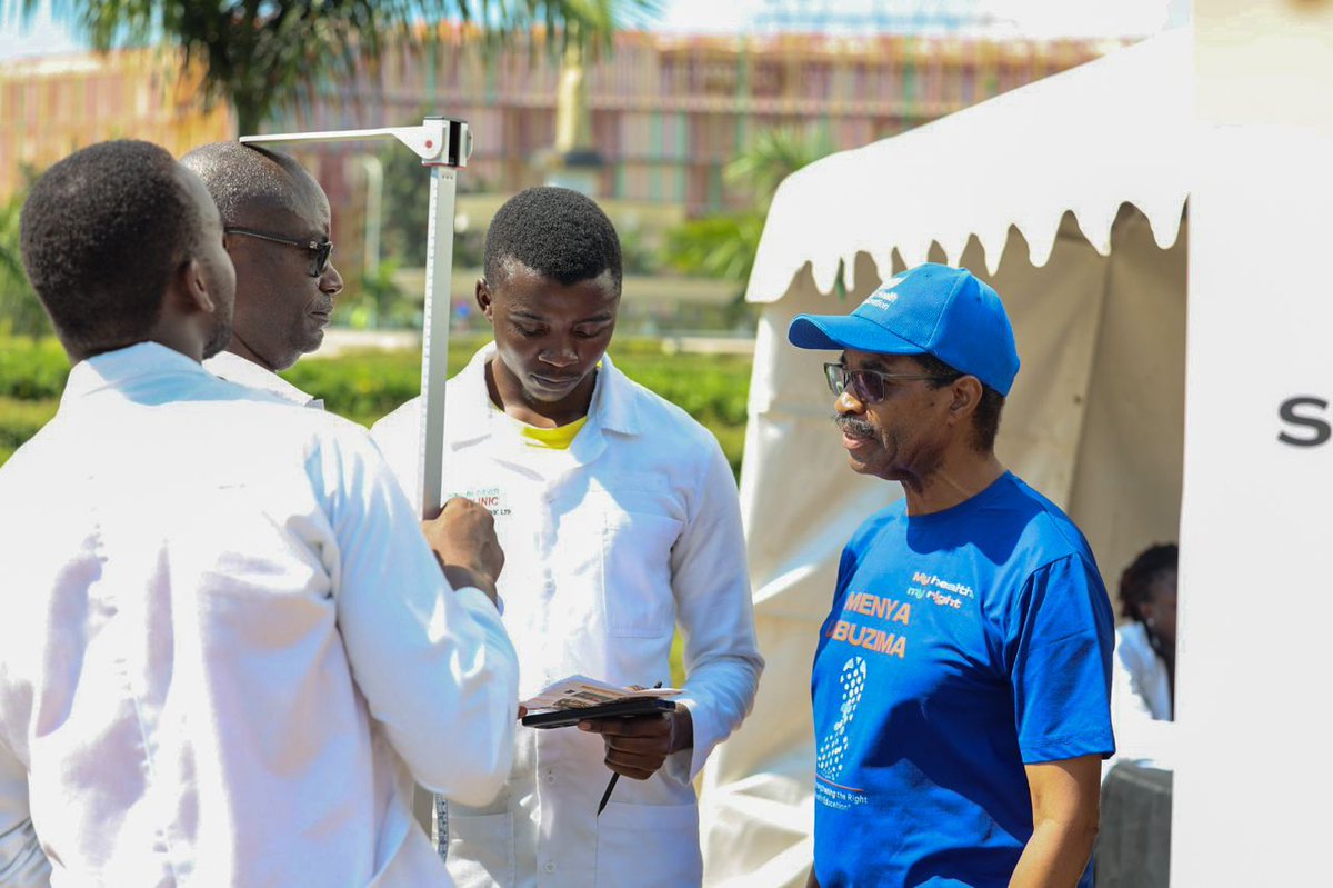 The #MenyaWalkathon was also an opportunity for free screening & information on diabetes, blood pressure, vision and breast cancer. Providers were @WHO partners: @KosmotiveRwanda @HDIRwanda @UbuzimaCheckup @UrukundoInitiative and @RwandaMidwives.