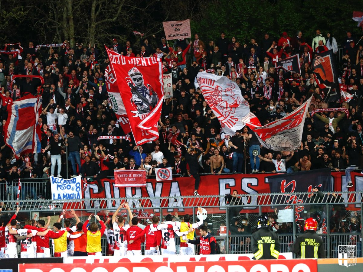 🪢 𝑰𝑵𝑺𝑰𝑬𝑴𝑬 🪢

❤️‍🔥Oltre 𝟐𝟓𝟎 tifosi biancorossi hanno già acquistato il biglietto per #GubbioRimini 🎟️  

⏱️La vendita termina oggi alle 19:00 👉 rb.gy/qsymfu

#ForzaRiminiSempre ⚪️🔴
