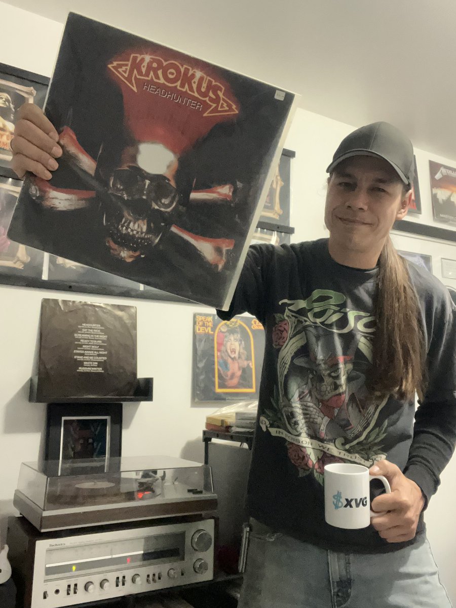 Good morning! ☕️☕️☕️ Happy Monday! Quick spin before we go kick todays ass, I hope you all have a fan-fuckin-tastic one! 🤘💙 Be excellent to each other. ✌️ Krokus - Headhunter ☠️🎶 #Coffee #Vinyl $XVG Vergecurrency.com
