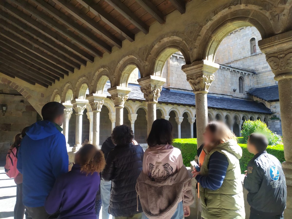 Aquest matí hem descobert la Catedral amb els i les alumnes del SIEI, una activitat que s'emmarca dins el curs la Catedral com a eina d'aprenentatge.