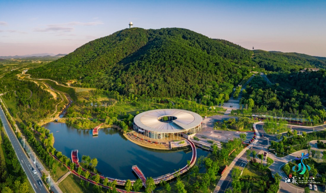 Nothing like a 🏕️camping day at Wuxiang Mountain in Nanjing, Jiangsu! Sit back and soak up the gorgeous summer sunshine☀️ with the mountain breeze caressing your skin. All your worries and tensions will be taken away by the beautiful nature😊