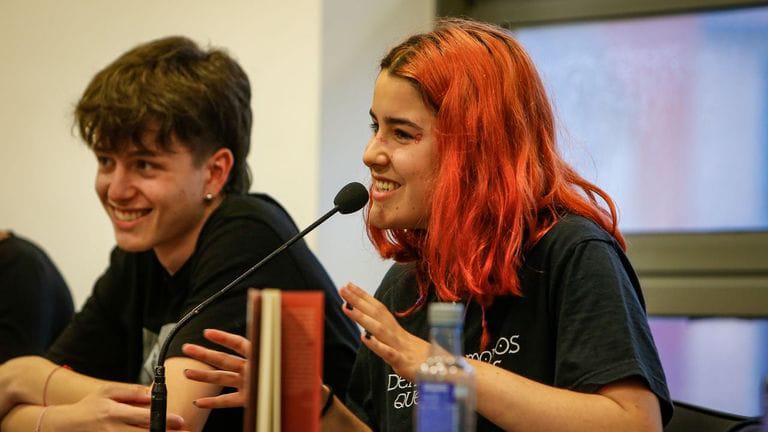 Foi un pracer presentar o noso proxecto "Olaa somos 2 de tradución buscamos piso en Vigo para o curso 24-25" diante da Ministra de Educación esta mañá. Pero lembrade; a loita continúa!!!