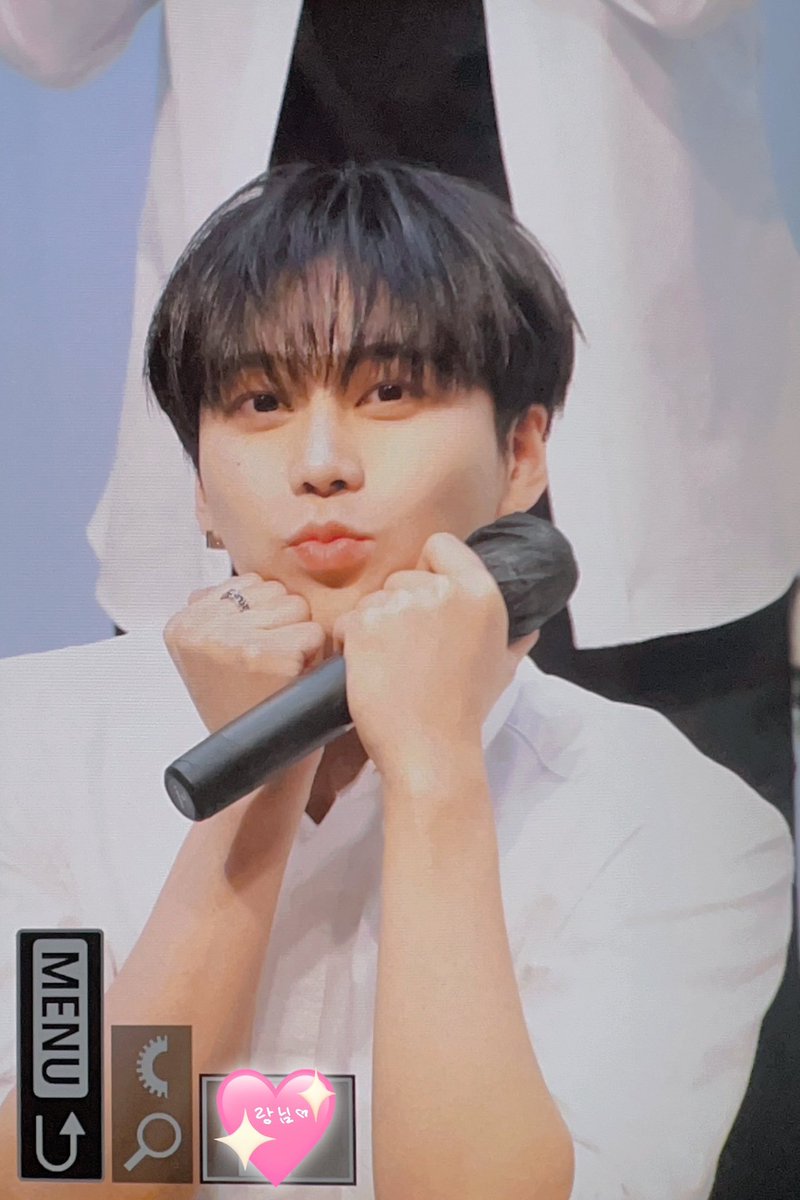 랑✨ tweet media