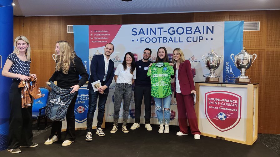 🏅Saint-Gobain #Football Cup 2024 ⚽️ | Toutes nos félicitations à notre équipe féminine de football du campus de #Marseille pour leur 3e place de la Coupe de France @saintgobain des écoles de commerce 🏆