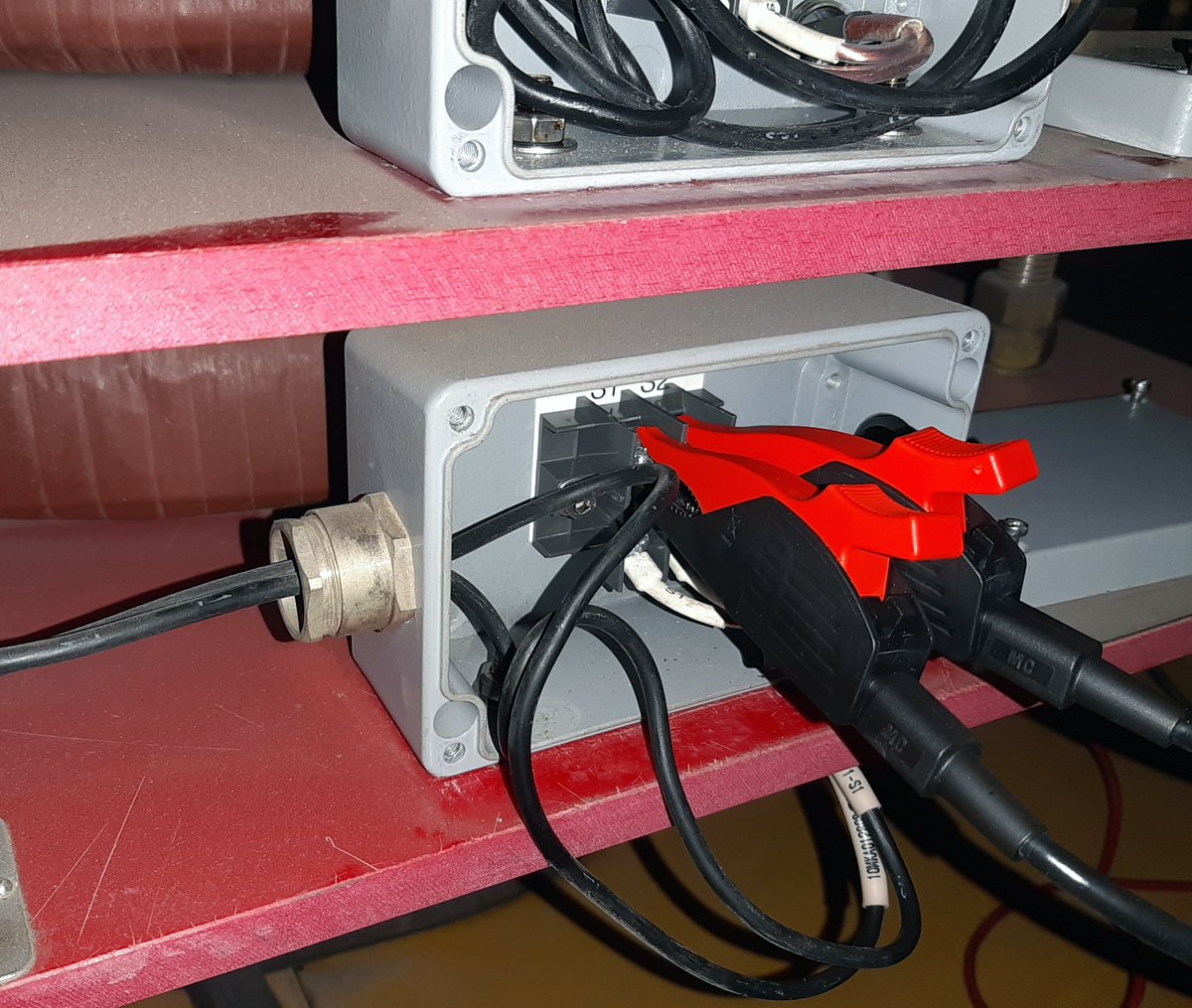 IbekoPowerAB's tweet image. Testing generator CTs with our new Current and voltage transformer analyzer CVA500.
#CTtesting #transformeranalyzer #CVA500 #electricaltesting #powerutilities