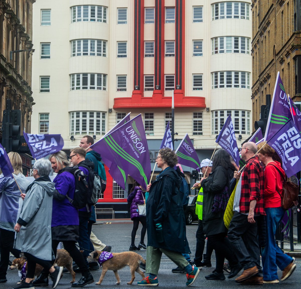A few photos from yesterday’s May Day Worker’s March from George Square to the Glasgow University Union ✊🏻🧵