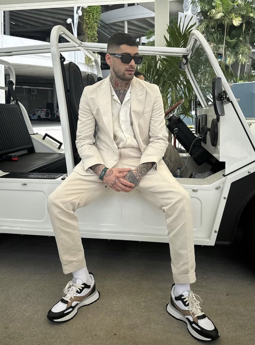 Zayn shares handsome new photo from the F1 Miami Grand Prix.