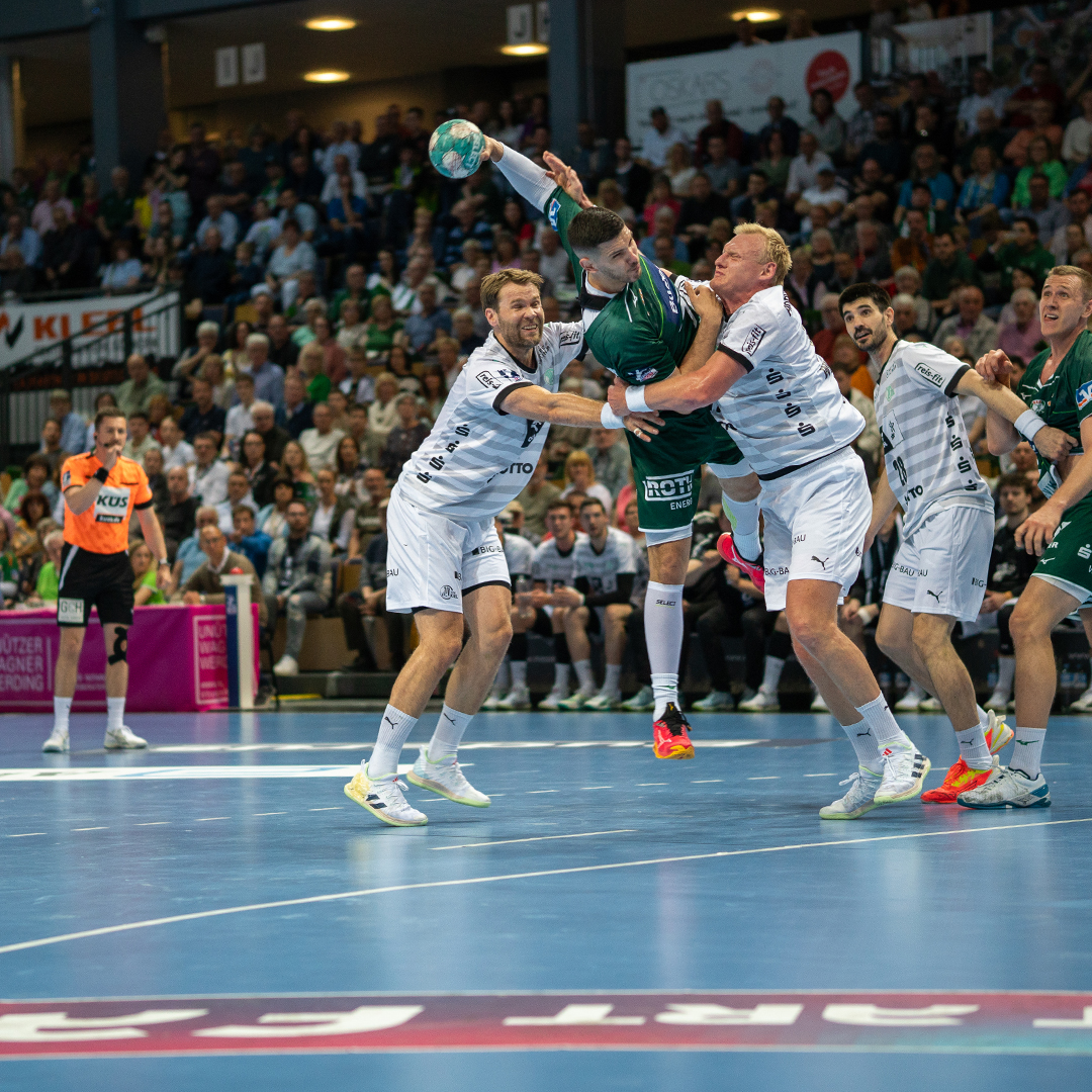 Stark gekämpft bis zum Ende, Jungs! 💪 Hier noch ein paar Bilder der gestrigen Partie gegen die HSG Wetzlar 📸 #WirSindKiel #NurMitEuch