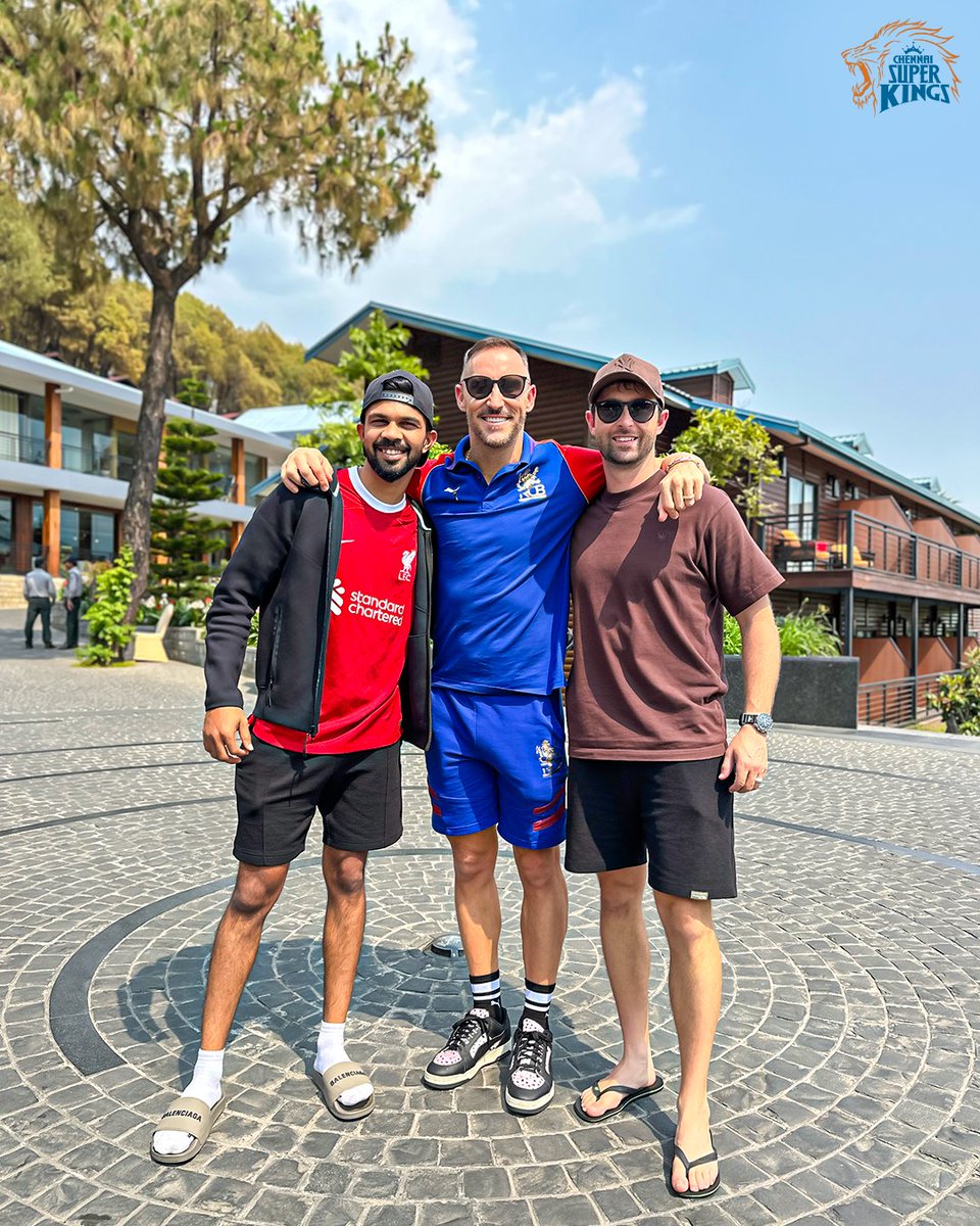 When timelines crossover! 🦁🫂💛

#WhistlePodu #Yellove 🦁💛
<a href="/Ruutu1331/">Ruturaj Gaikwad</a>  <a href="/D_Conway88/">Devon Conway</a> <a href="/faf1307/">Faf Du Plessis</a>