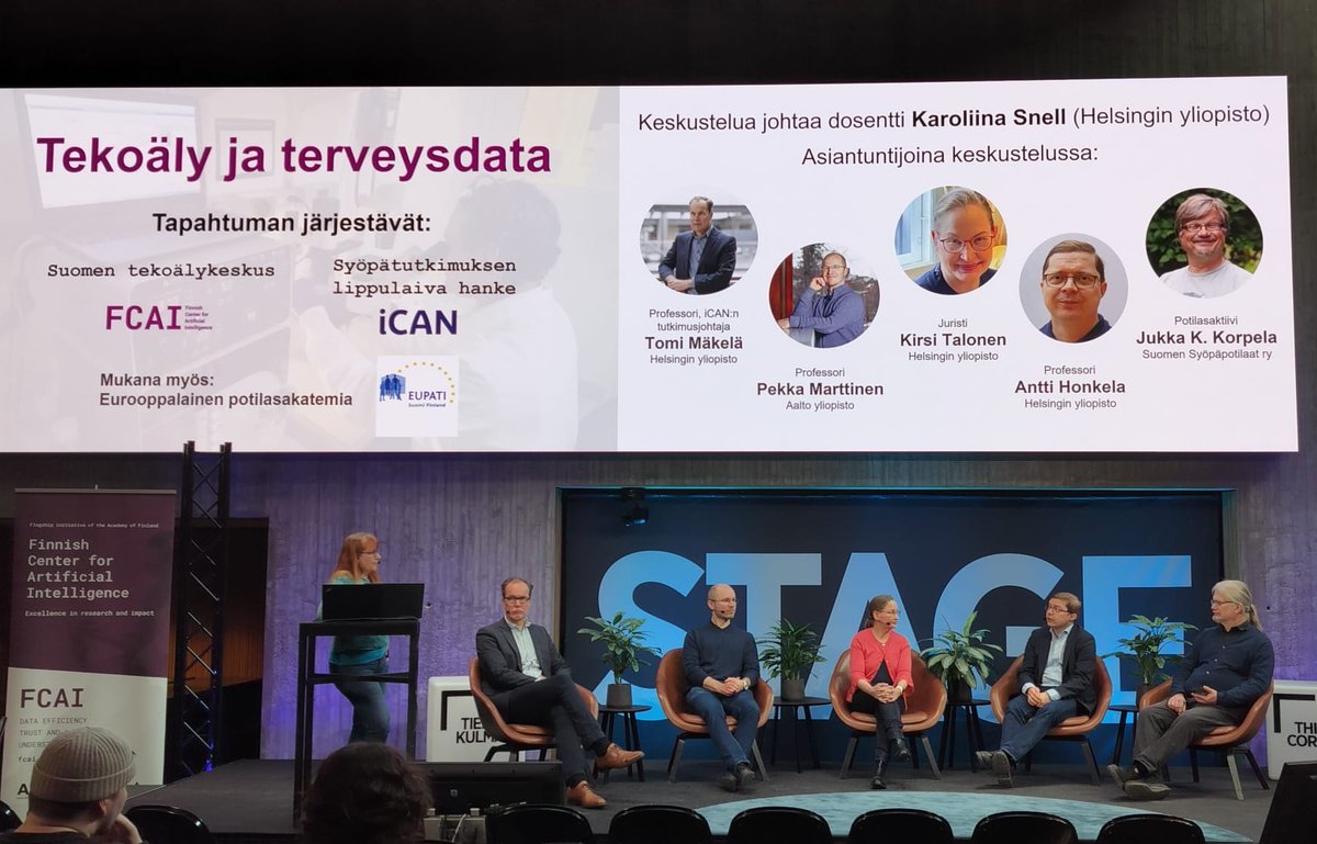 Terveisiä viime viikon #Tekoäly ja #terveysdata -tapahtumasta, Tiedekulmasta!🤗 

Mikäli sinulla jäi tapahtuma väliin, on sen tallenne katsottavissa tästä: tiedekulmamedia.helsinki.fi/fi/web/tiedeku…

Kiitos kuvasta <a href="/LiljestromMarke/">Marketta Liljeström</a> sekä kiitokset <a href="/FCAI_fi/">Finnish Center for AI 🦣 @fcai@mastodon.online</a> ja <a href="/iCAN_Finland/">iCAN - Digital Precision Cancer Medicine</a>!