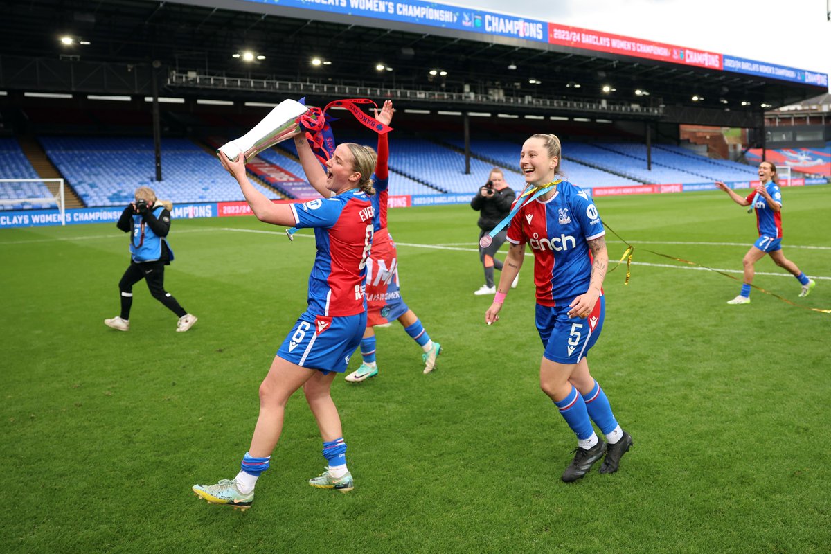 Leading @cpfc_w to the #BarclaysWC title at only 22 years old! 😱 @aimee_everett 👏