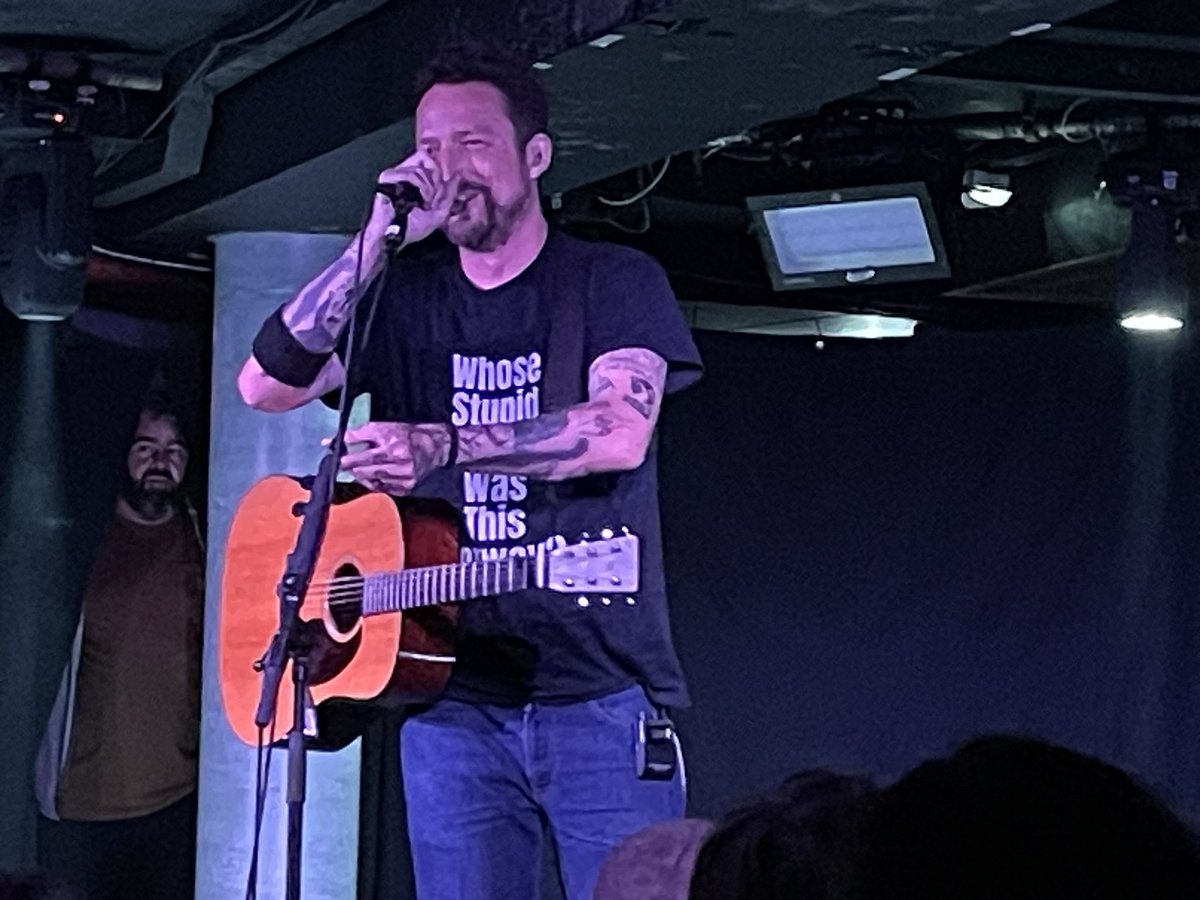 You take the #Parkinsons wins where you can. I loved attending @frankturner gig at 4:00am on Sunday in Camden.

Granted Parkinsons kicked the crap out of me all day yesterday but we both know I beat you, for a while, you little fucker.
