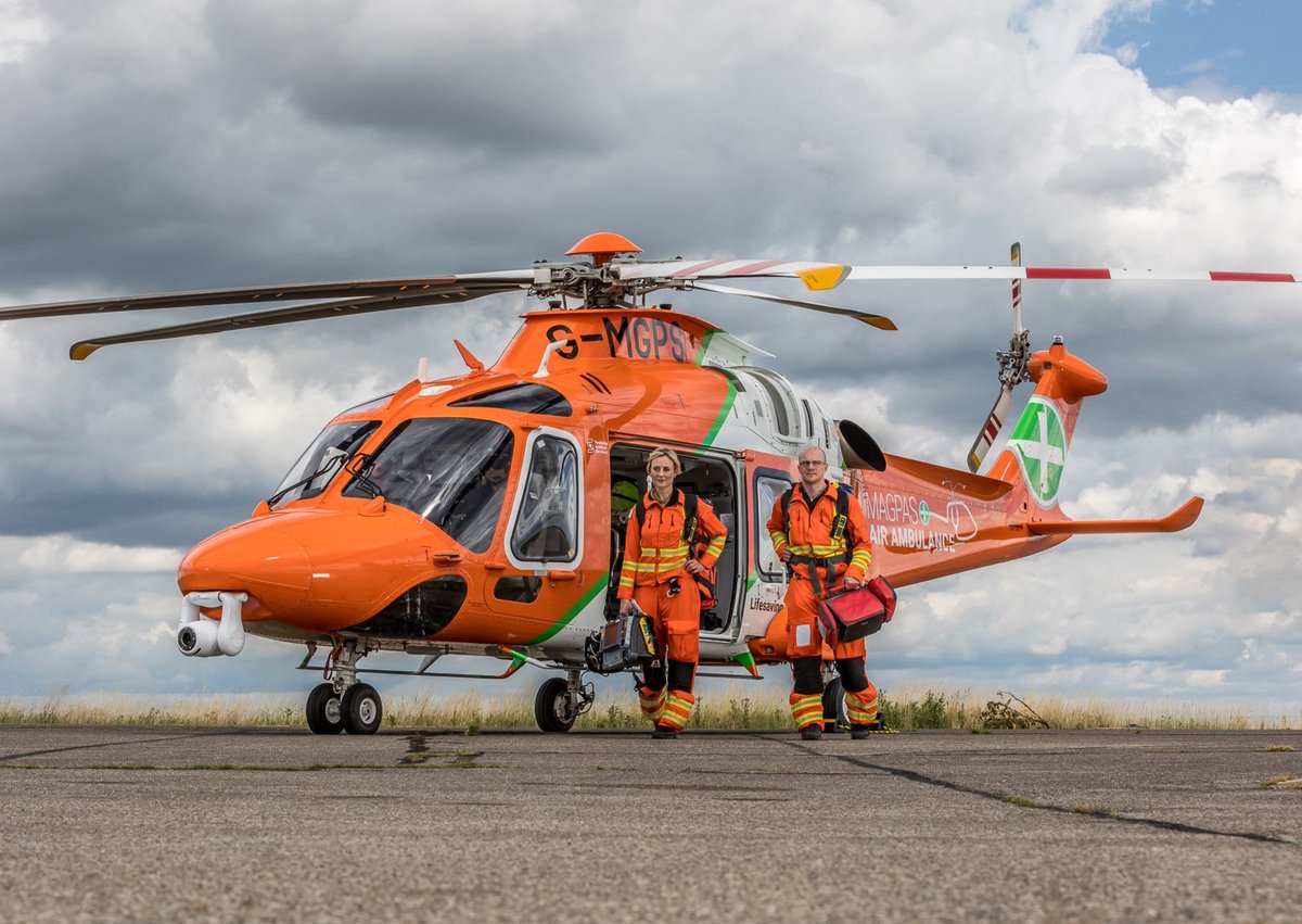 Happy bank holiday Monday! 🎉 Did you know that Air Ambulance Charities work 365 days a year? Thank you to the highly skilled pilots, co-pilots, doctors, paramedics, nurses and dispatchers who work tirelessly to keep us safe.