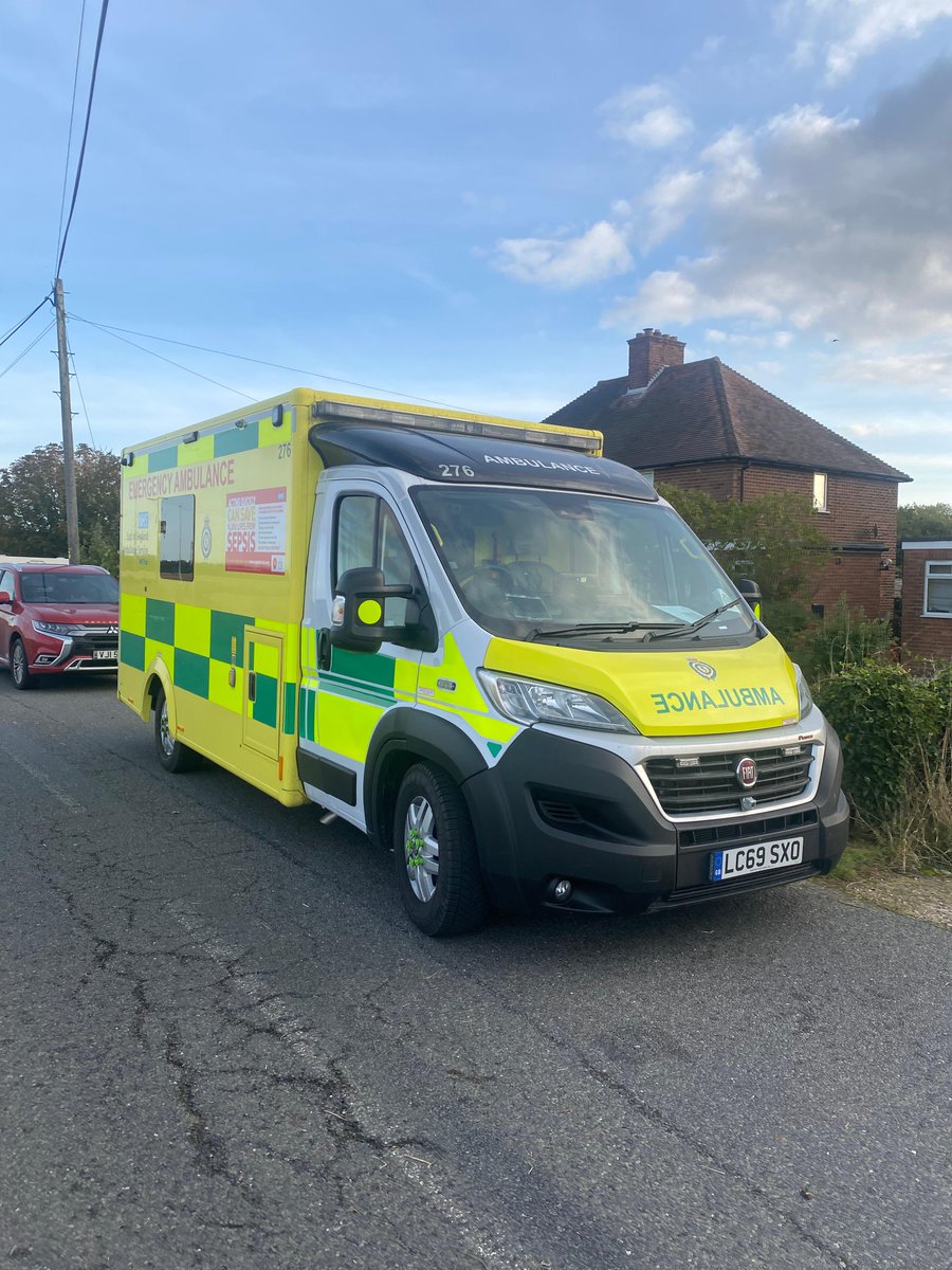 Whatever you’re up to this bank holiday Monday, hopefully you won’t need us - but we’re here if you do. Please remember to only call an ambulance in an emergency. For urgent medical help and advice, use NHS 111. 📷: James Harman from #TeamEEAST