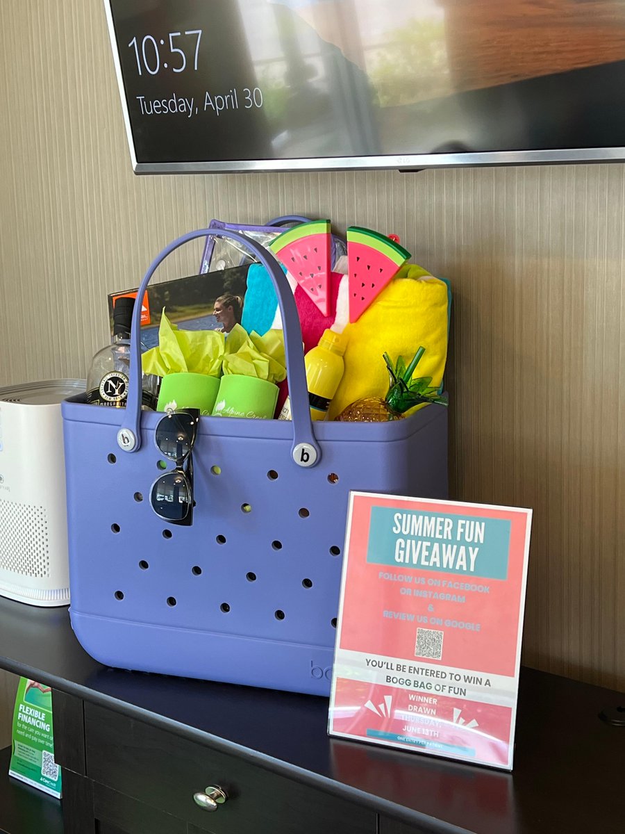 Have you seen our #Summer fun #BoggBag filled with goodies!🕶
Simply follow us on Facebook or Instagram & review us on Google. Winner to be drawn Thursday, June 13th. ☀️
#SupportLocal #StandWithSmall #WholeBodyHealth #ElmhurstDentist #ElmhurstFamilyDentist #AlpineCreekDental