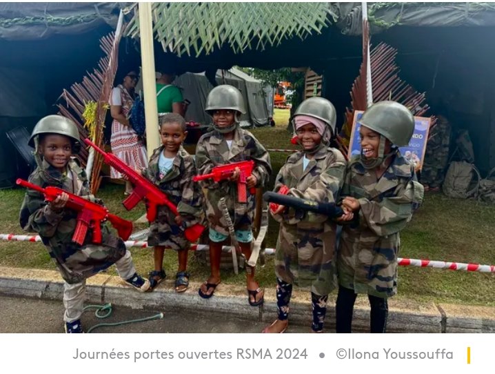 À #Mayotte aussi la préparation des esprits pour la marche à la guerre bat son plein. 
La future chaire à canon qui devra aller crever pour les intérêts des capitalistes français qui répandent la misère sur l'île : #Vinci #CMACGM #Colas