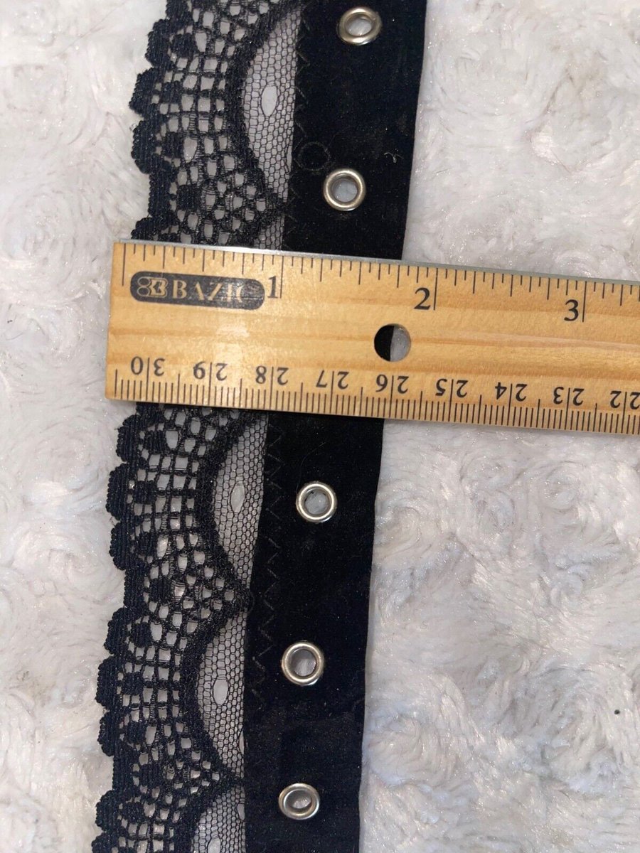 🌑Featuring 1.5' wide silver grommet eyelet trim and a decadent poly lace overlay, it's the perfect fusion of dark charm and fashion-forward style.
nuel.ink/uuZ4f5

#DIYFashion #GothicStyle #FashionSewing #GothicLuxe #sew #sewing #sewingsupplies #learntosew #corset